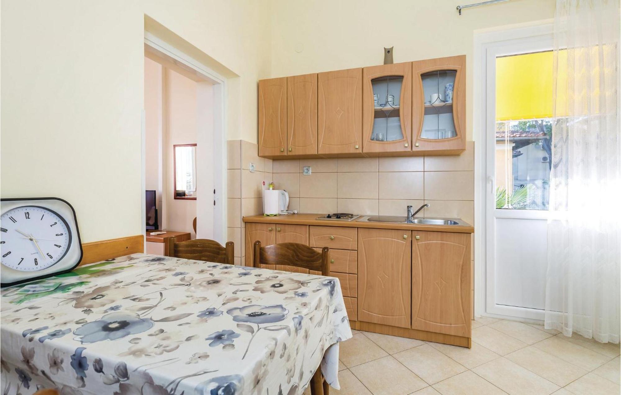 Stunning Apartment In Lovran With Kitchen Dış mekan fotoğraf