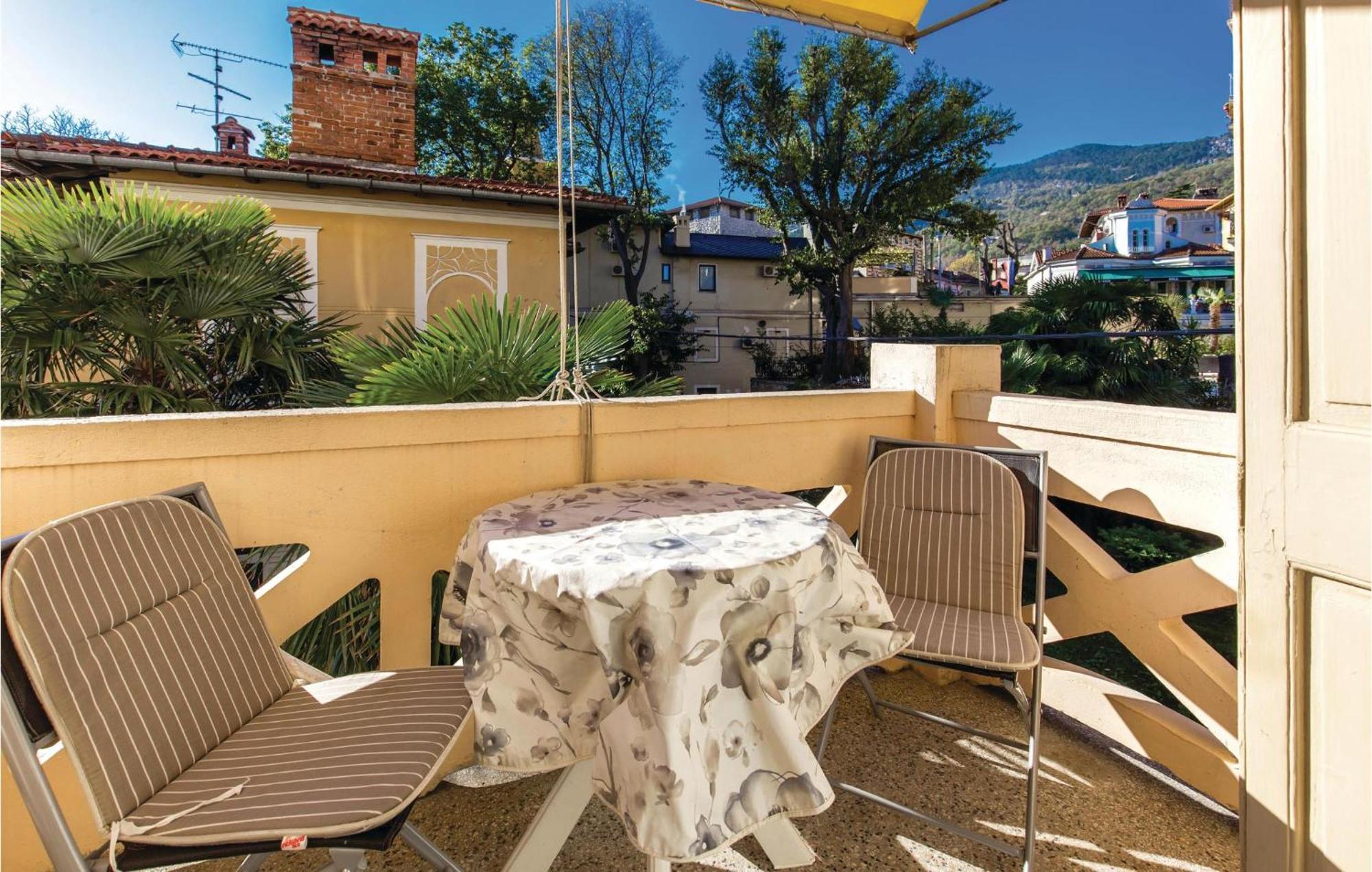 Stunning Apartment In Lovran With Kitchen Dış mekan fotoğraf